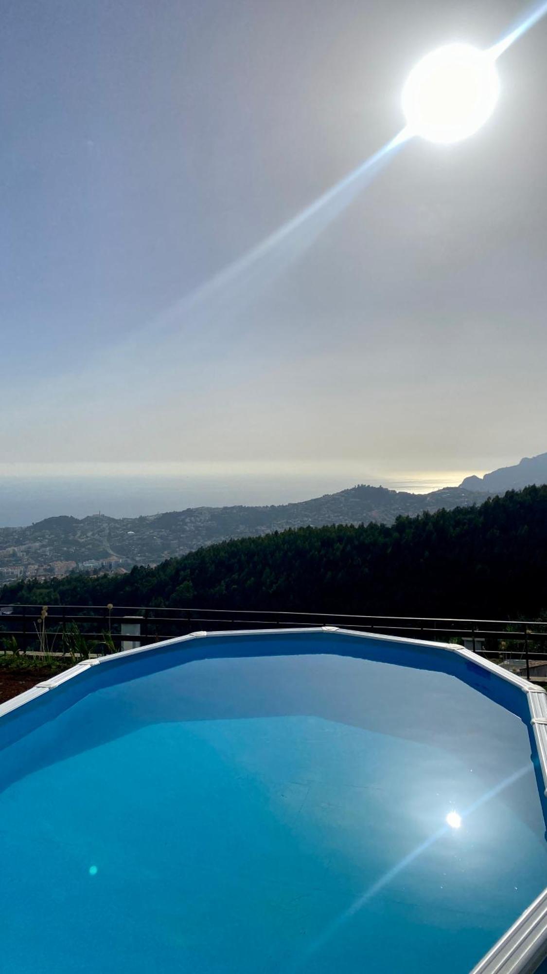 Studio Geek Villa: Matrix-Inspired Open Space with Year-Round Pool Funchal  Exterior photo